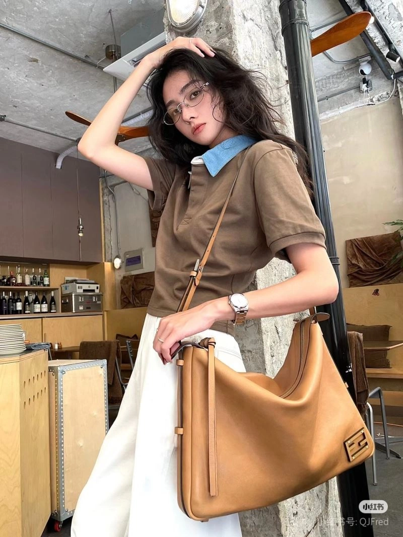 Unisex Fendi Satchel Bags 57495