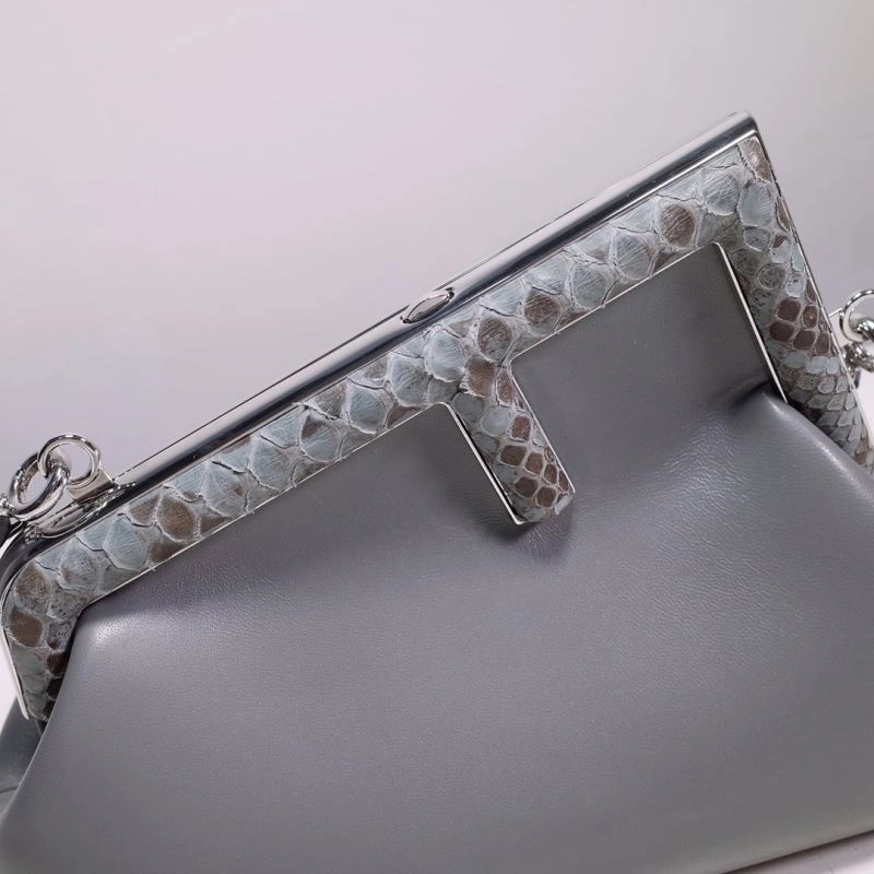 WaterResistant Fendi Satchel Bags 59325