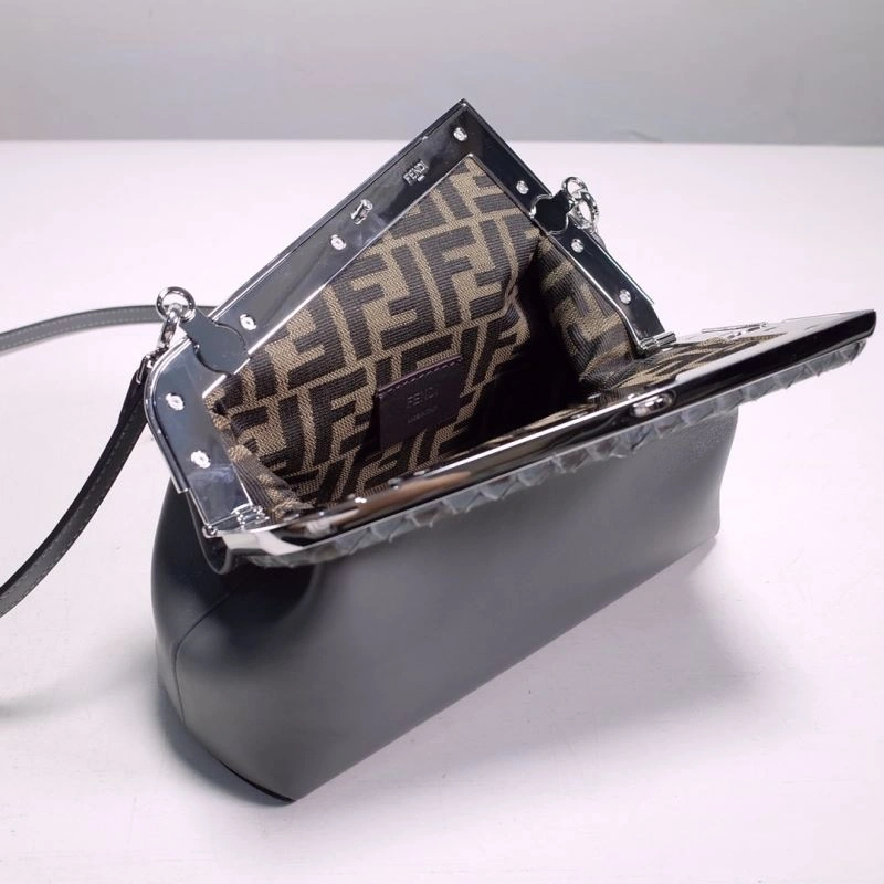 WaterResistant Fendi Satchel Bags 59325