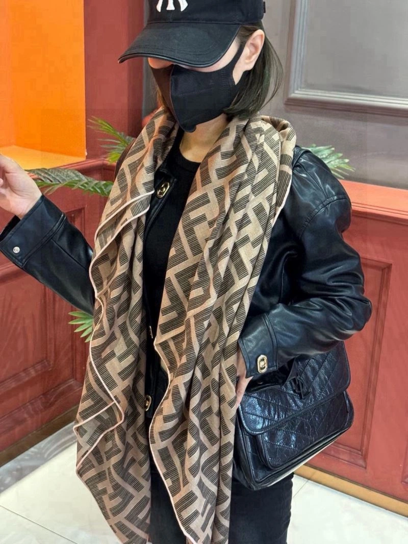 Fendi Scarf Lightweight 271093