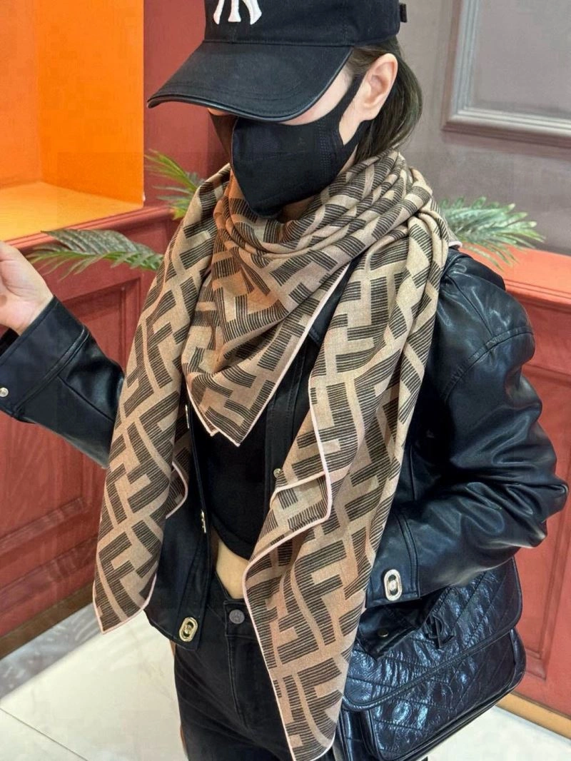 Fendi Scarf Lightweight 271093