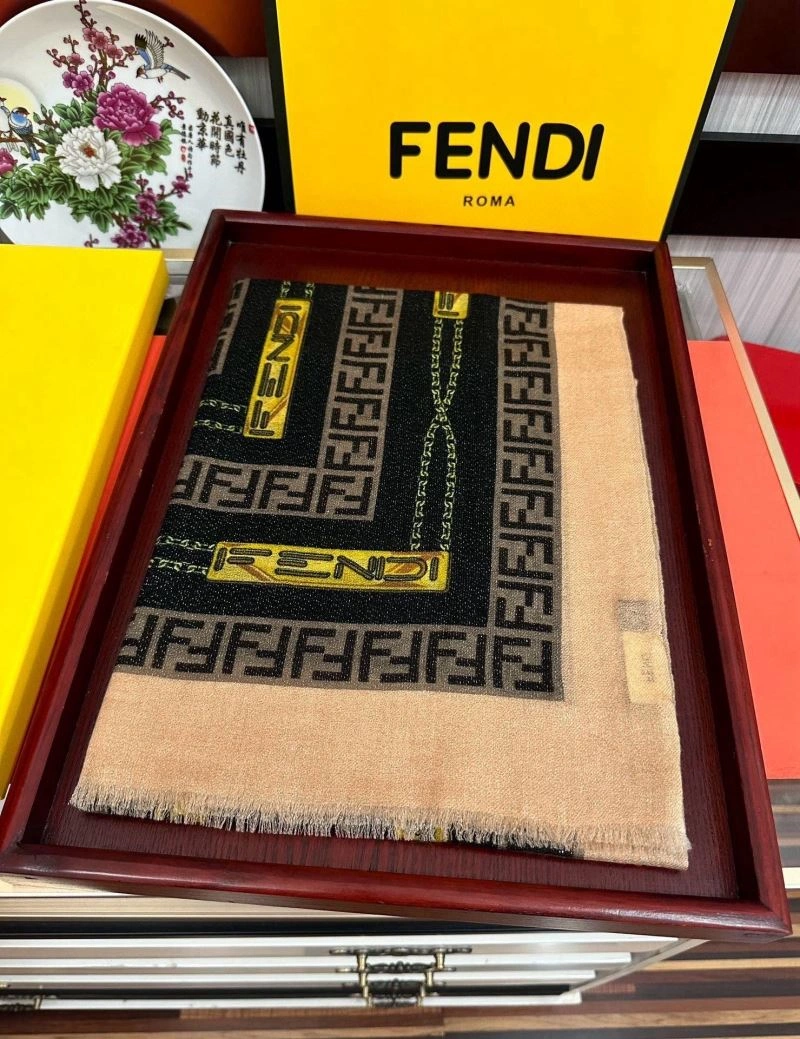 Snug Fendi Scarf 271085
