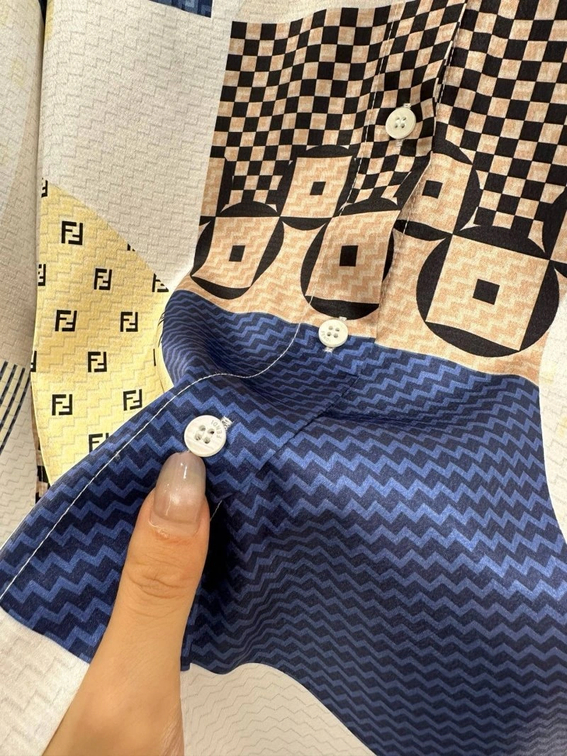 Unisex Fendi Shirts 120668