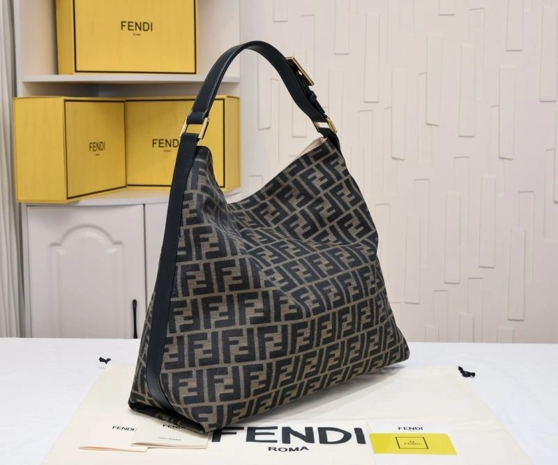 Fendi Shopping Bags WeatherProof 85172
