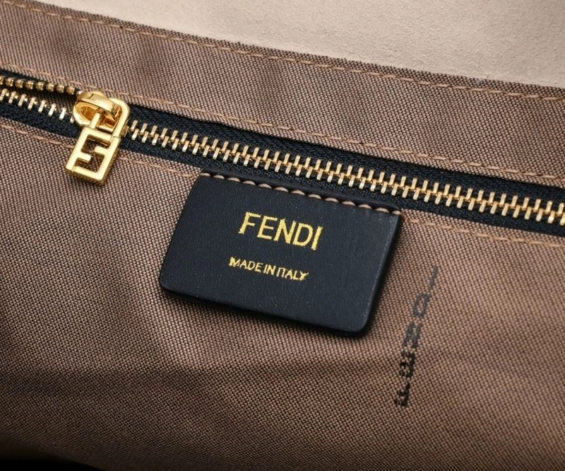 Fendi Shopping Bags WeatherProof 85172