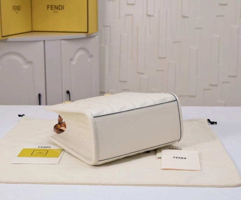 SmoothTexture Fendi Shopping Bags 85169