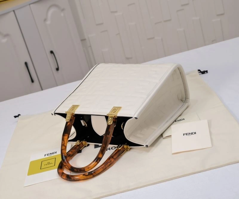 SmoothTexture Fendi Shopping Bags 85169