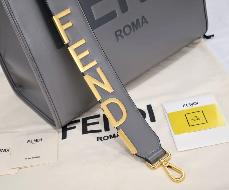 Effortless Fendi Shopping Bags 85157