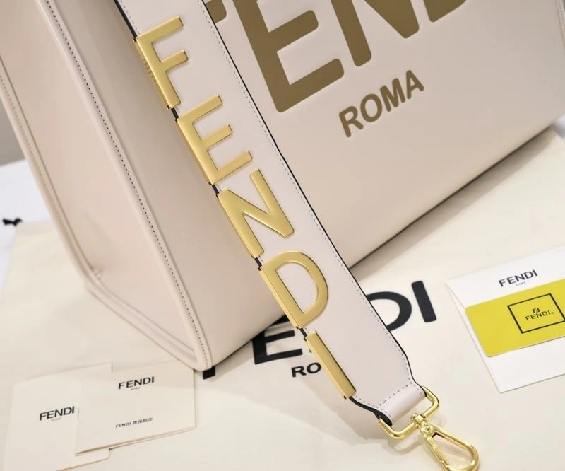 Fendi Shopping Bags Compact 85156