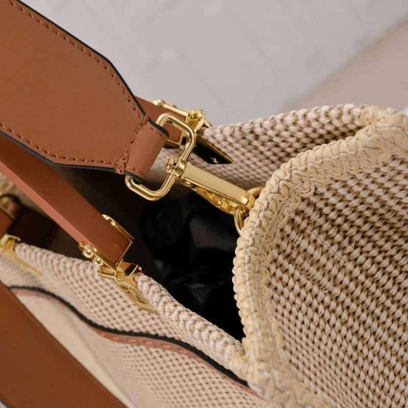 Fendi Shopping Bags GoAnywhere 85145