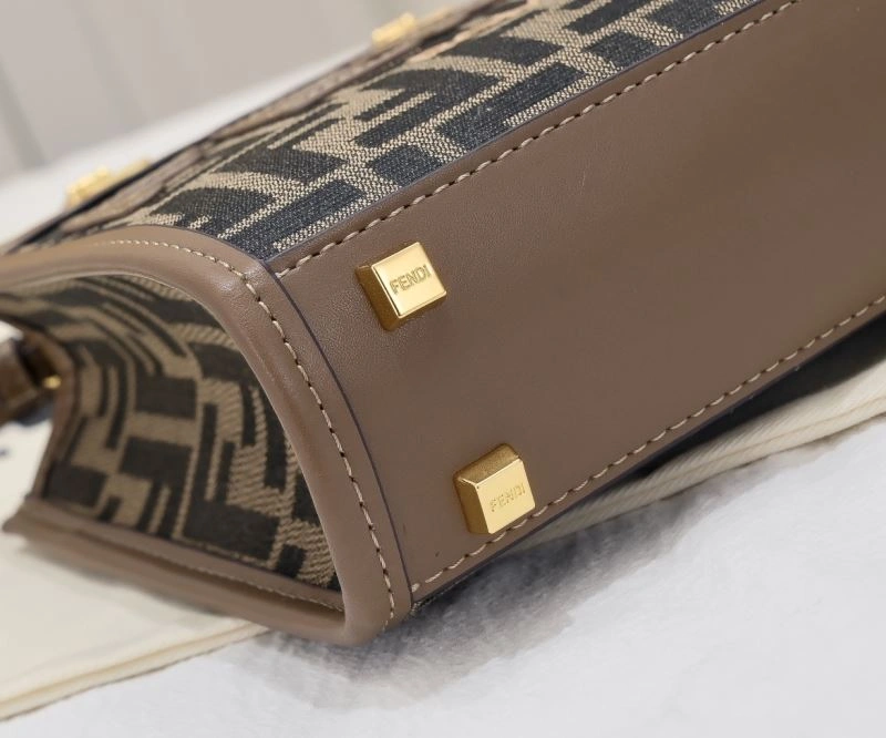 Fendi Shopping Bags FashionForward 85141