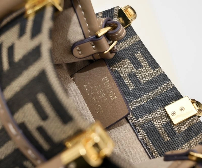 Fendi Shopping Bags FashionForward 85141