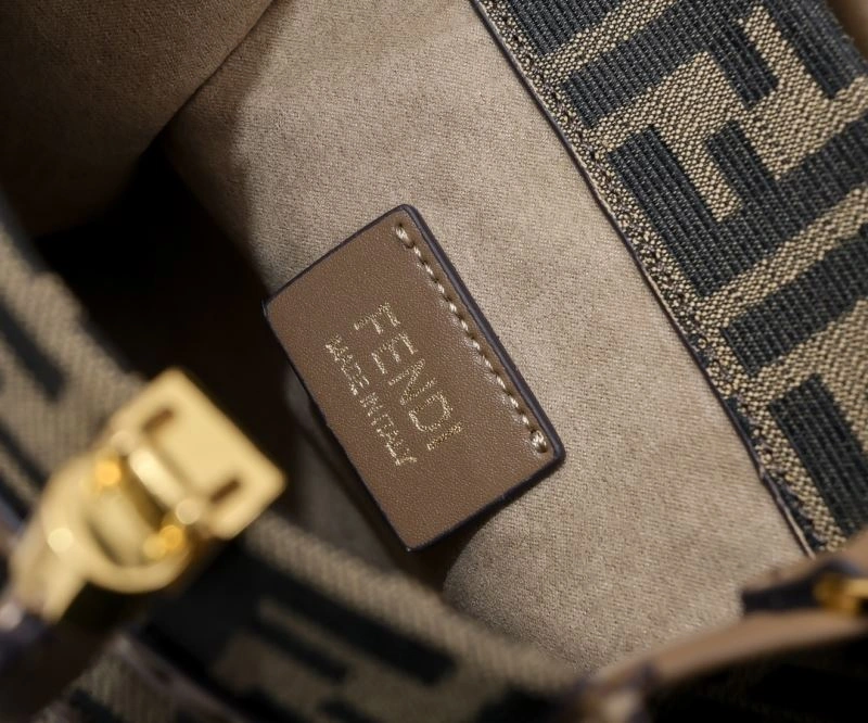 Fendi Shopping Bags FashionForward 85141