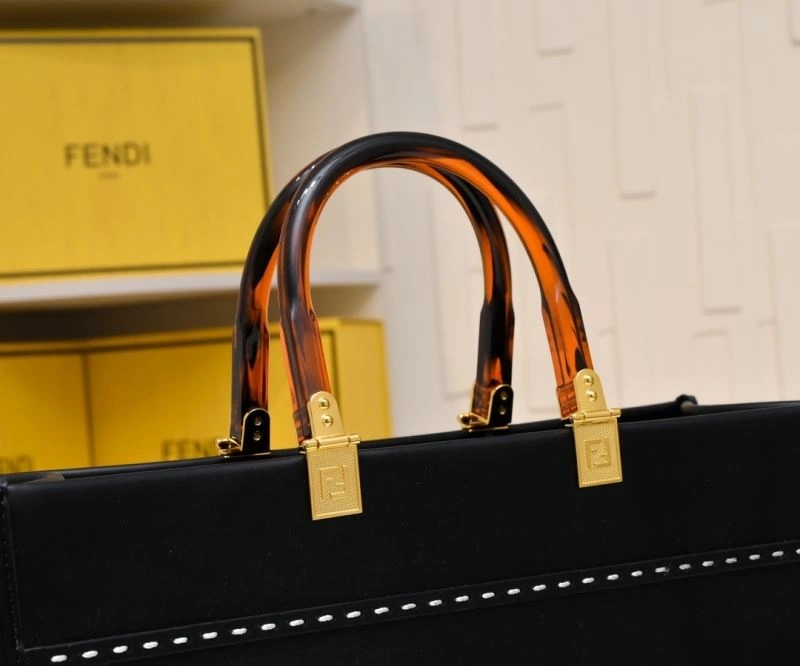 Compact Fendi Shopping Bags 85132
