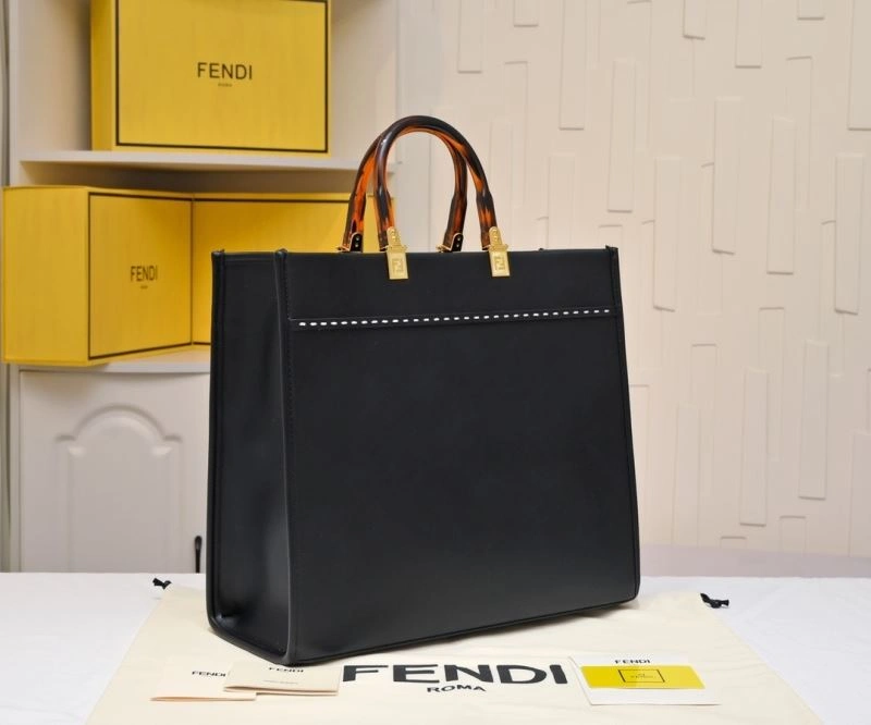 Compact Fendi Shopping Bags 85132