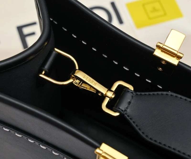 Compact Fendi Shopping Bags 85132