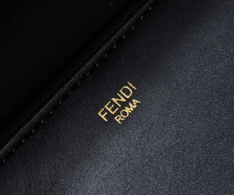 Compact Fendi Shopping Bags 85132