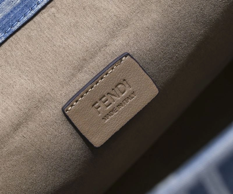 Fendi Shopping Bags Fashionable 85136