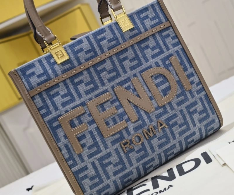 Casual Fendi Shopping Bags 85137