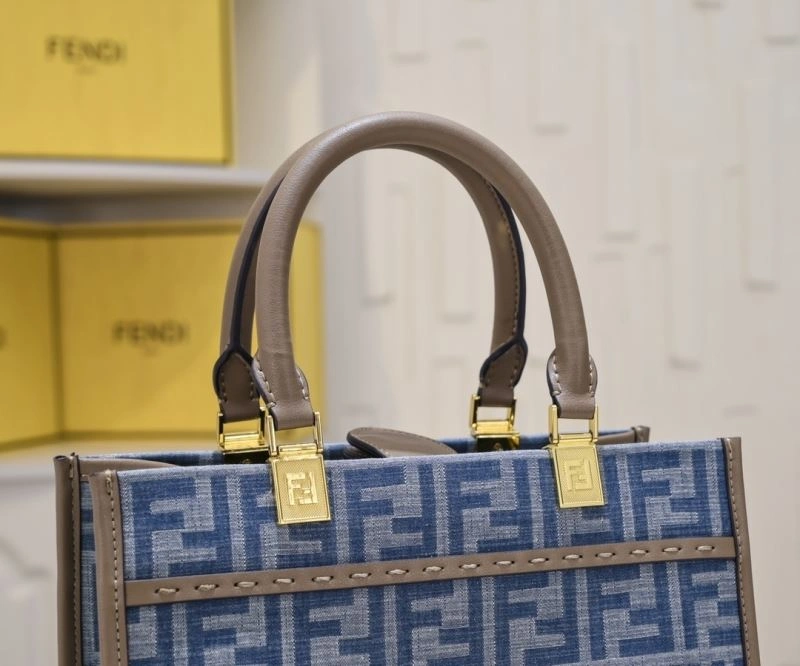 Casual Fendi Shopping Bags 85137