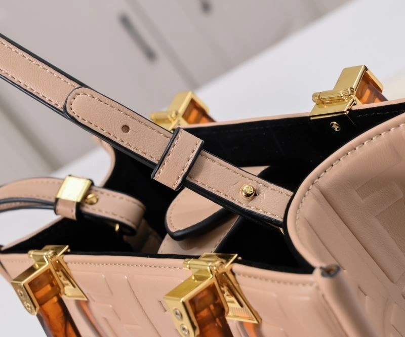 Fendi Shopping Bags FlexibleFit 85167