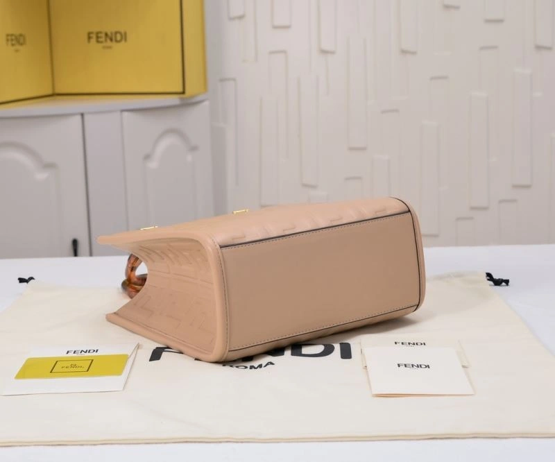 Fendi Shopping Bags FlexibleFit 85167