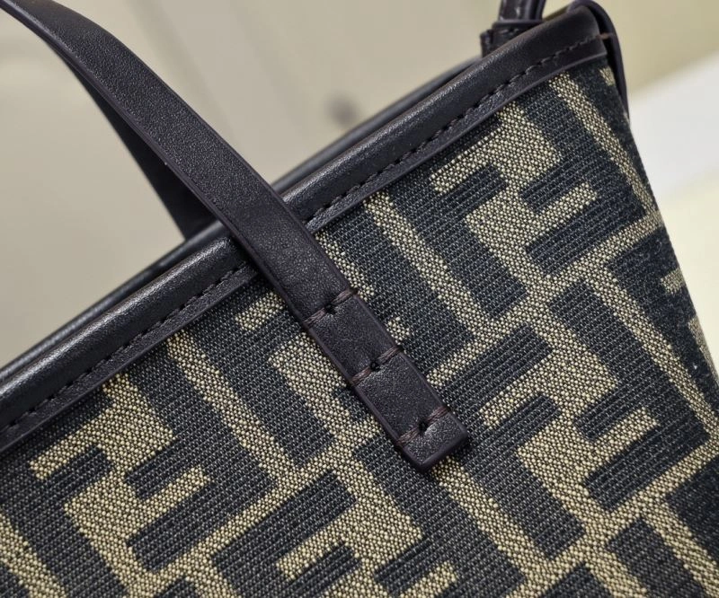 Breathable Fendi Shopping Bags 85125