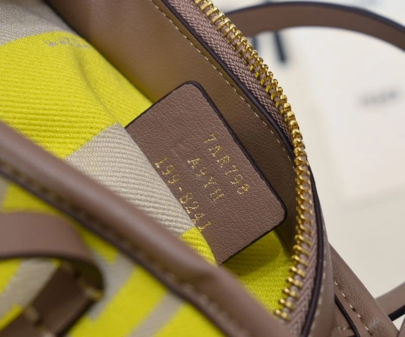 Fendi Shopping Bags Comfortable 85122