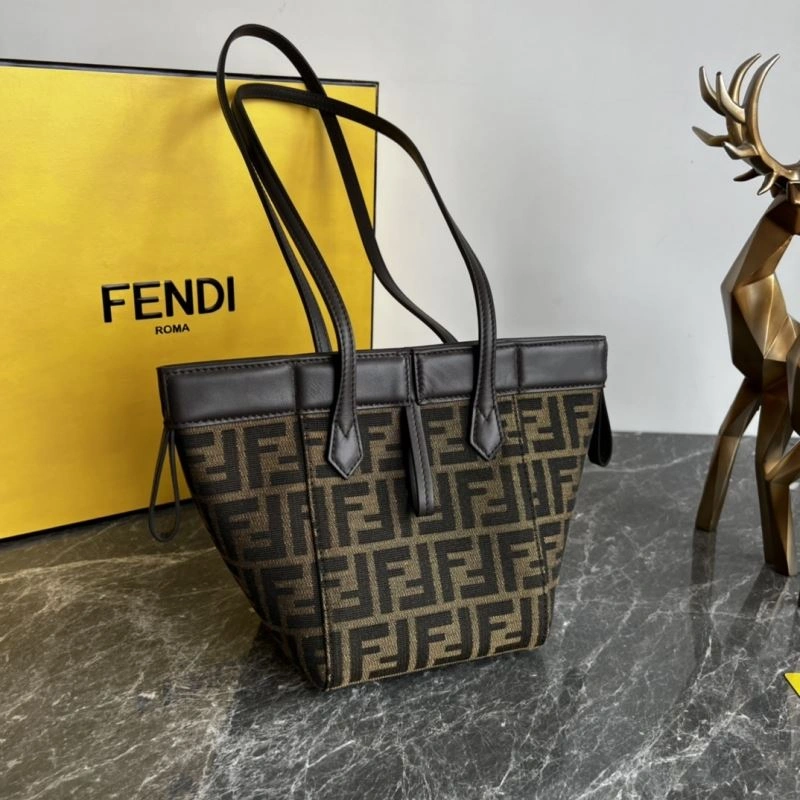 Effortless Fendi Shopping Bags 78262