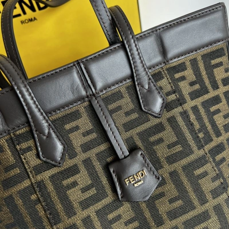 Effortless Fendi Shopping Bags 78262