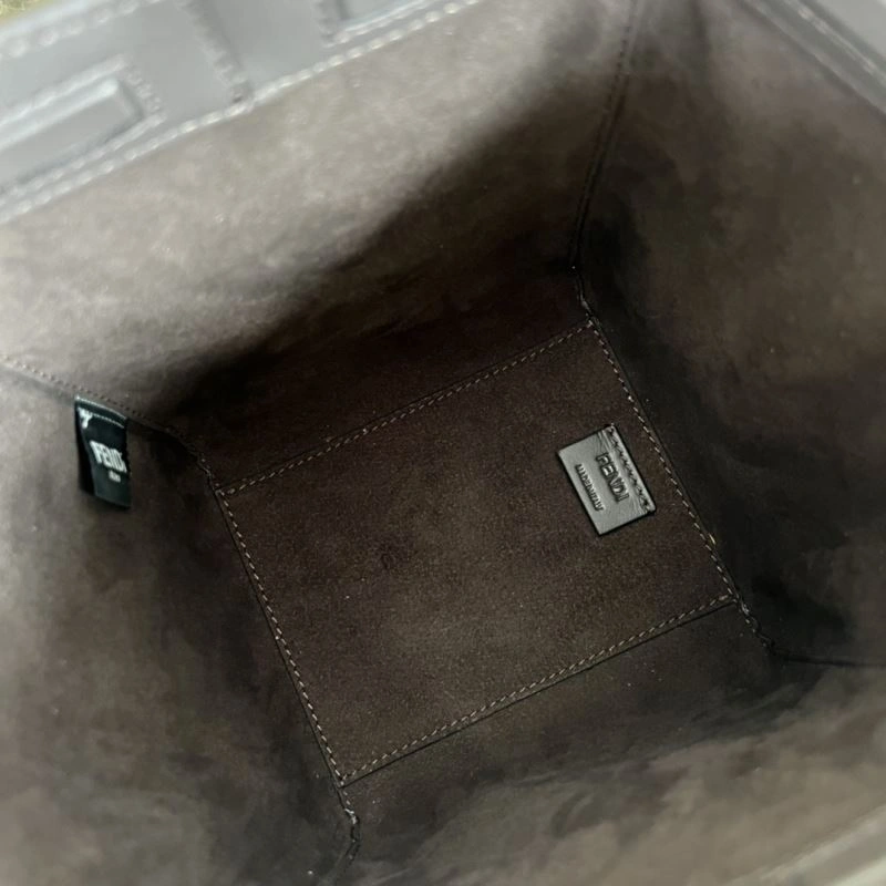 Effortless Fendi Shopping Bags 78262