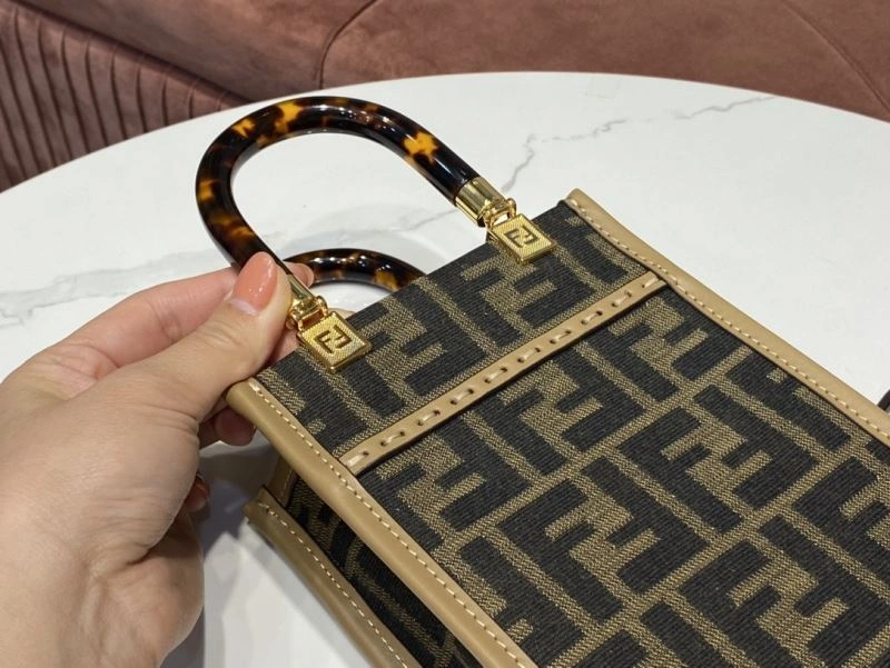 TechFriendly Fendi Shopping Bags 78255