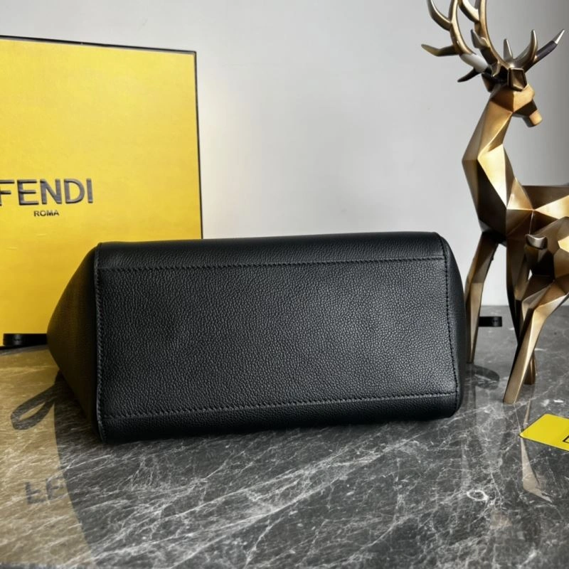Fendi Shopping Bags Sleek 78259