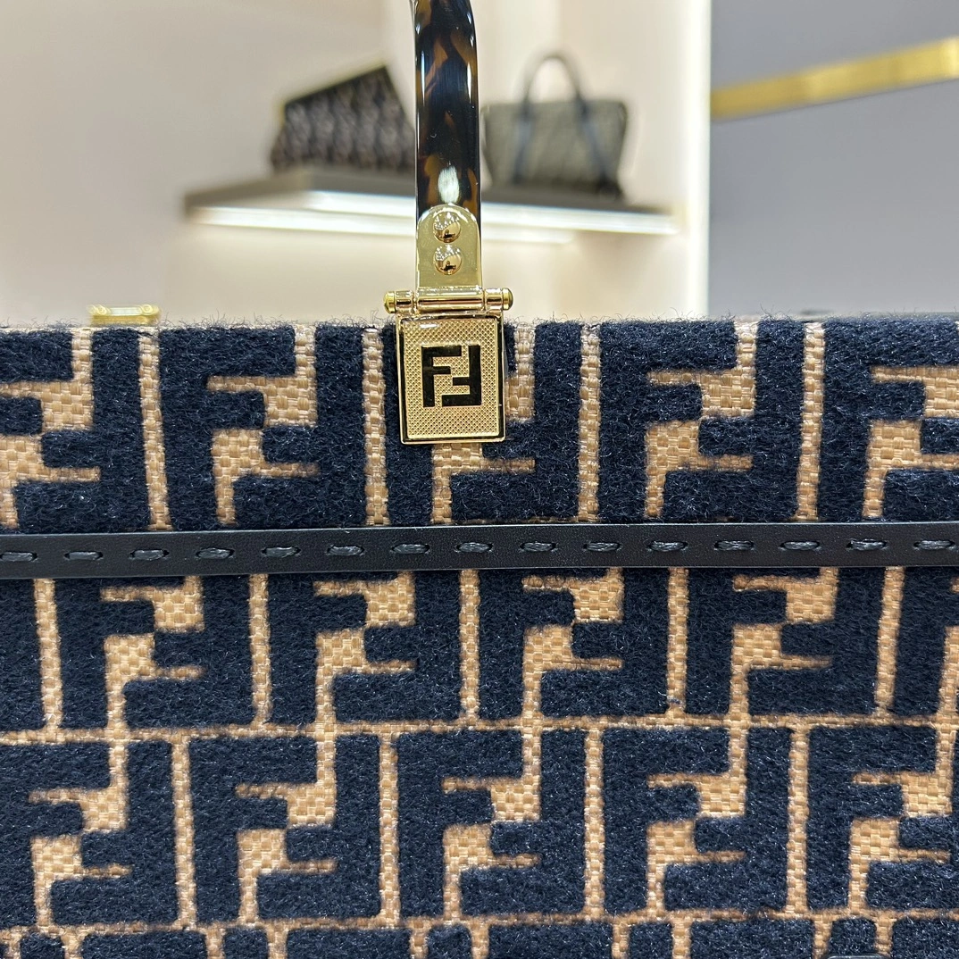 Fendi Shopping Bags Breathable 76685