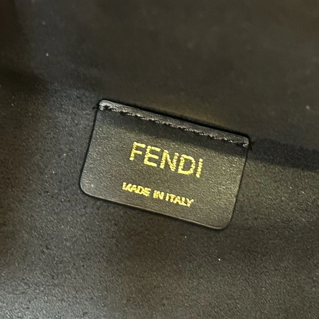 Fendi Shopping Bags Breathable 76685