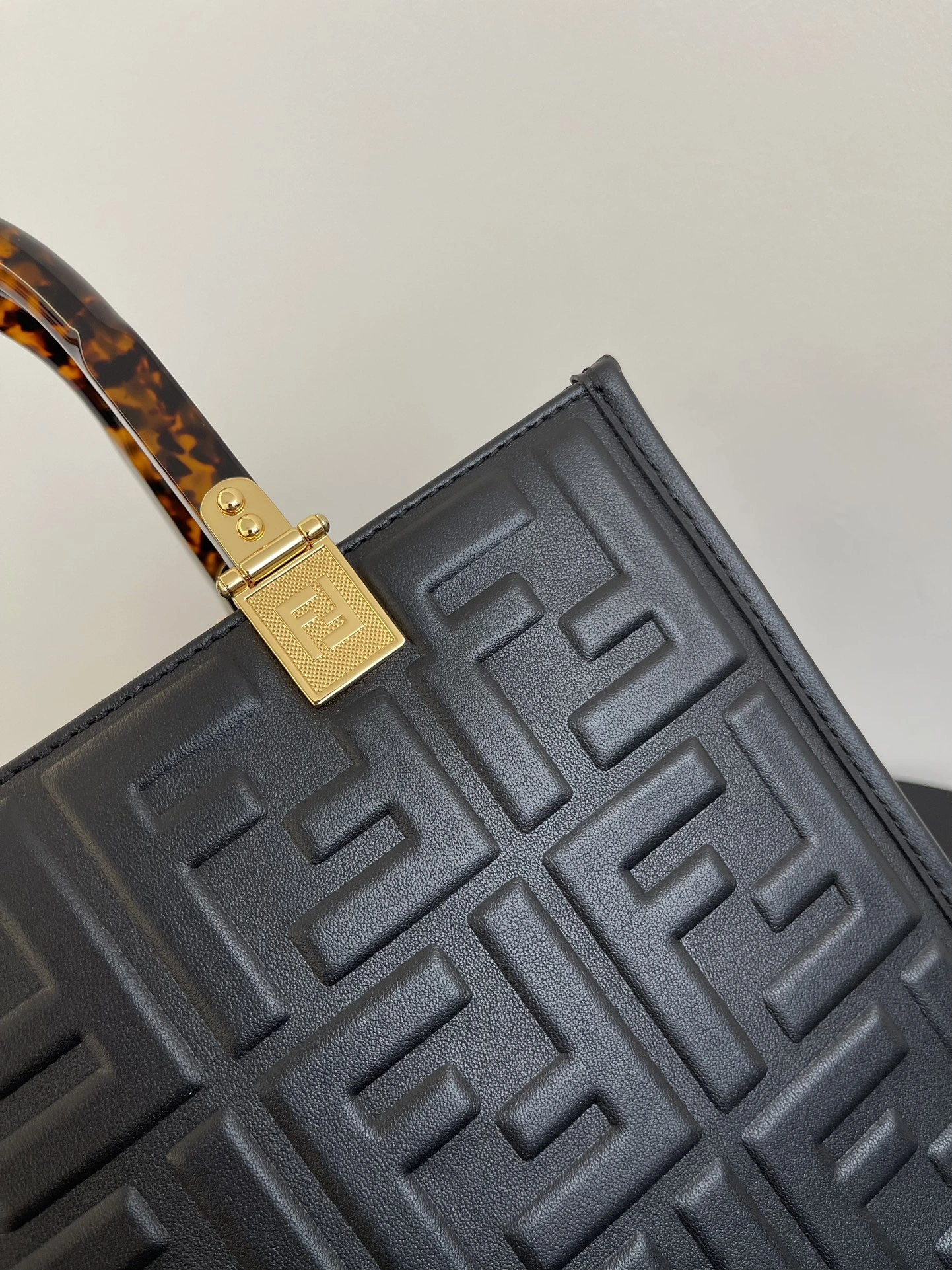 Fendi Shopping Bags MoistureWicking 76684