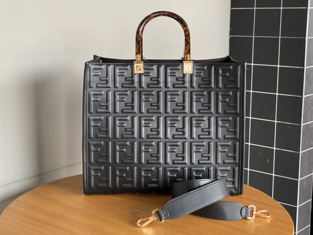 Fendi Shopping Bags OnTrend 76683