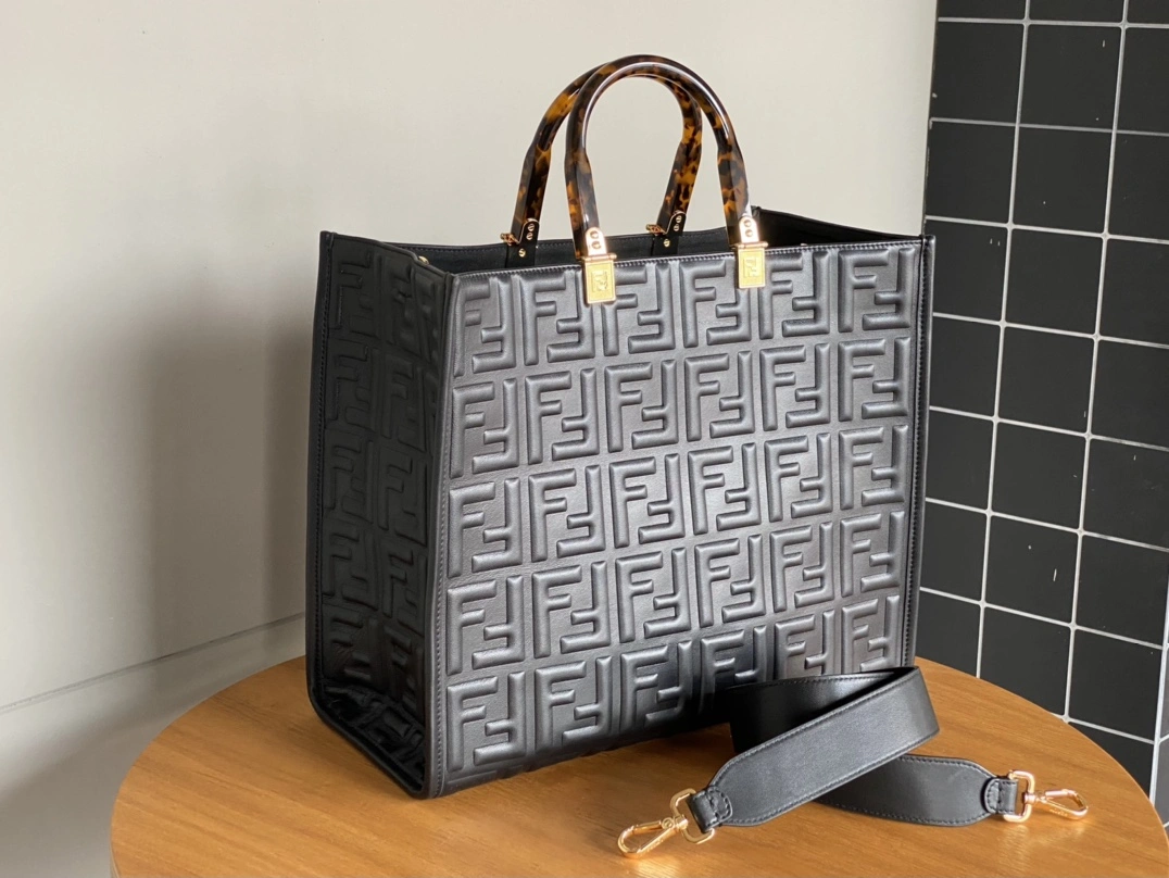 Fendi Shopping Bags OnTrend 76683