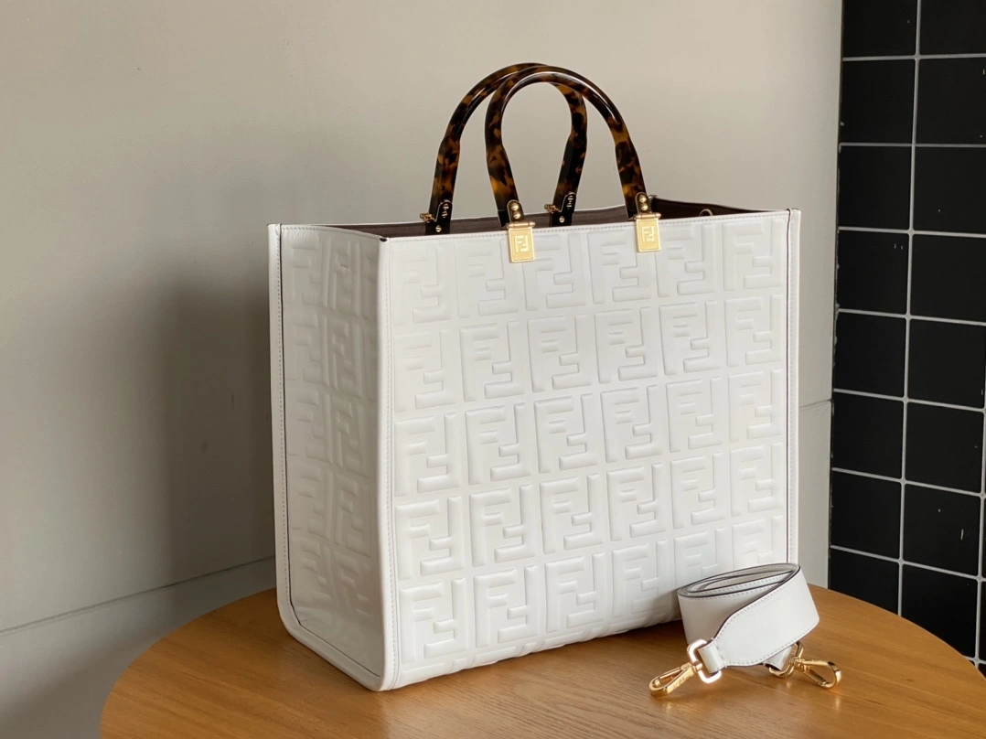 Fendi Shopping Bags Premium 76681