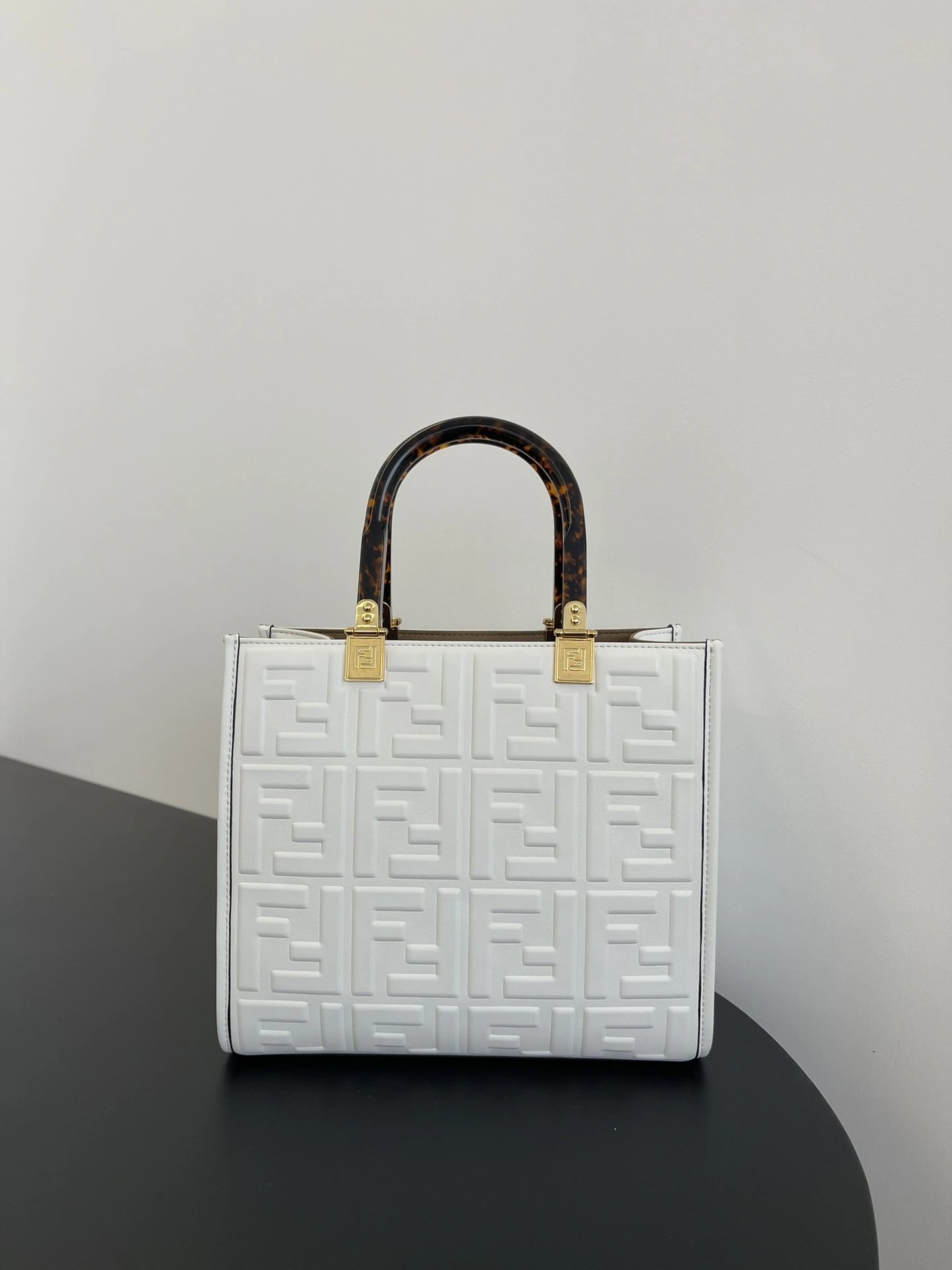Fendi Shopping Bags SoftTouch 76679