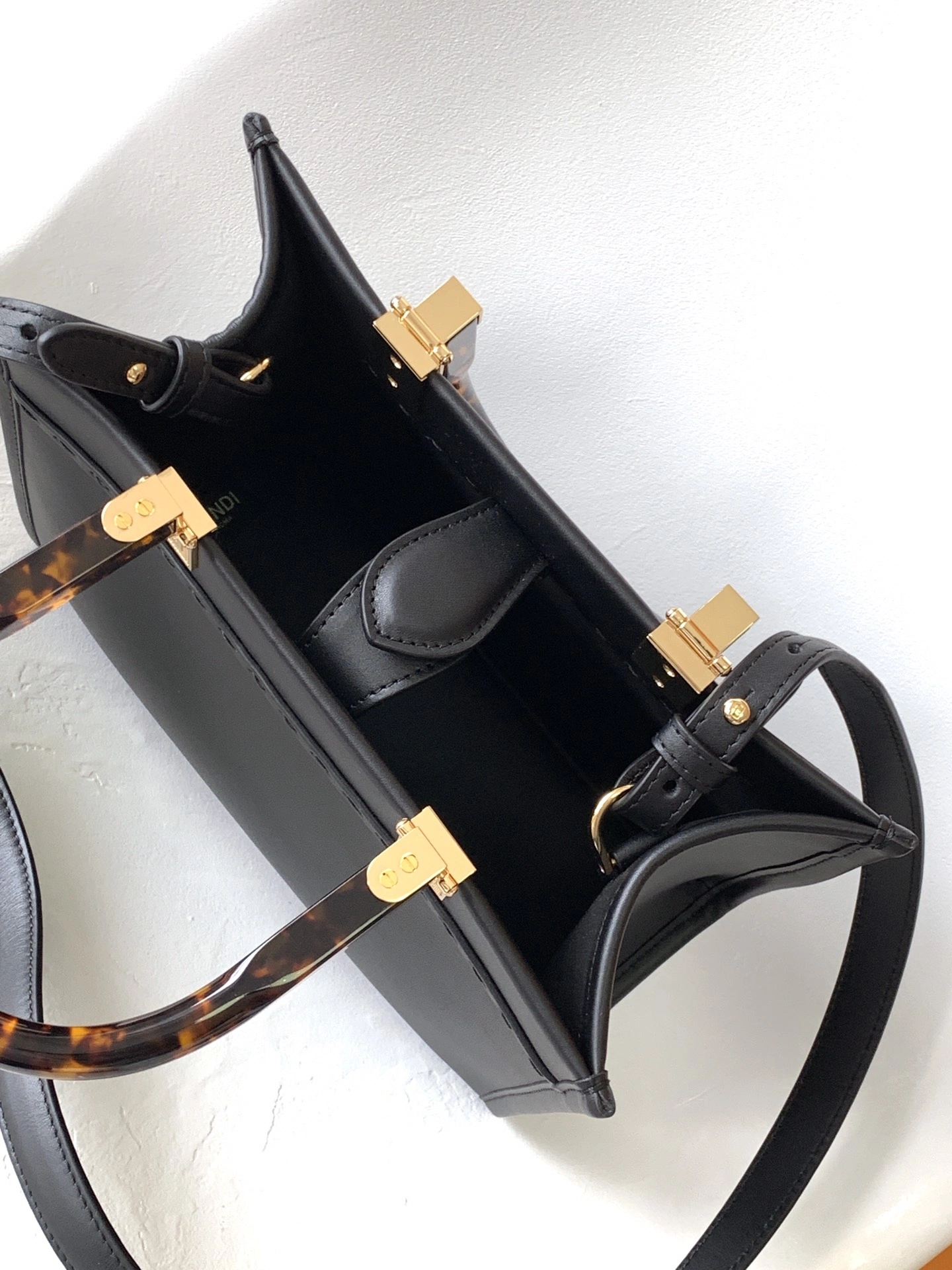 Fendi Shopping Bags AllSeason 76660
