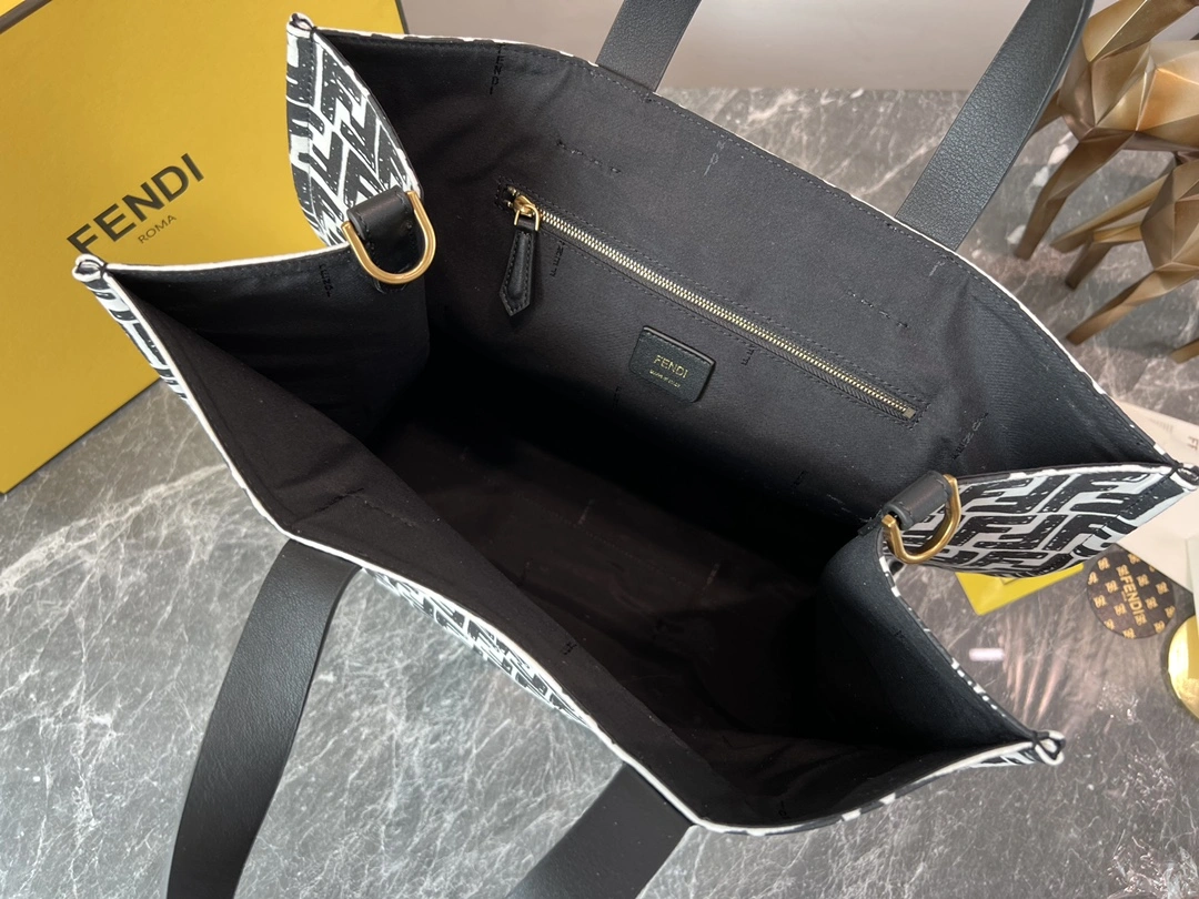 Fendi Shopping Bags Premium 76675