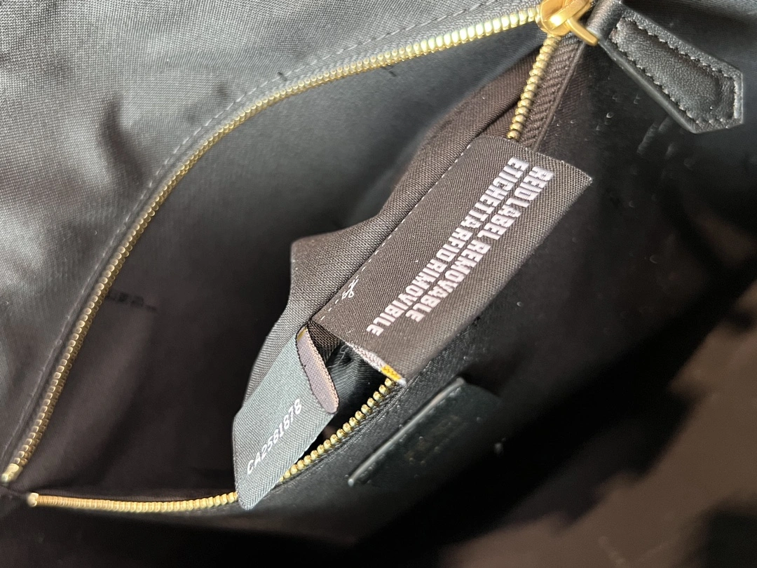 Fendi Shopping Bags Premium 76675