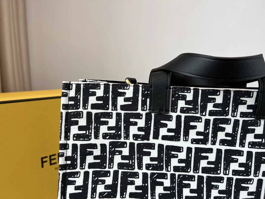 Fendi Shopping Bags Premium 76675