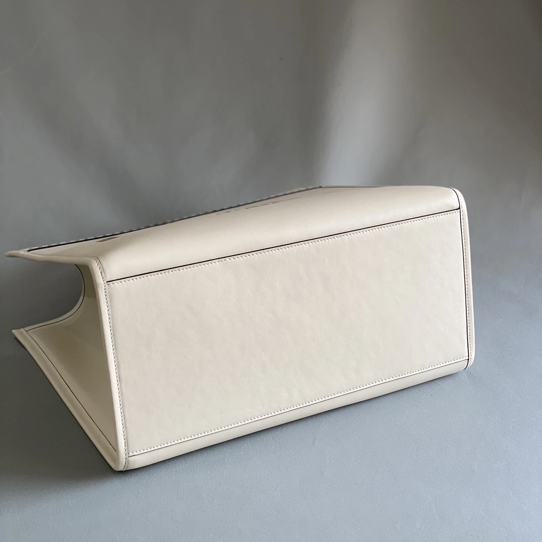 Fendi Shopping Bags ZeroBulk 76676