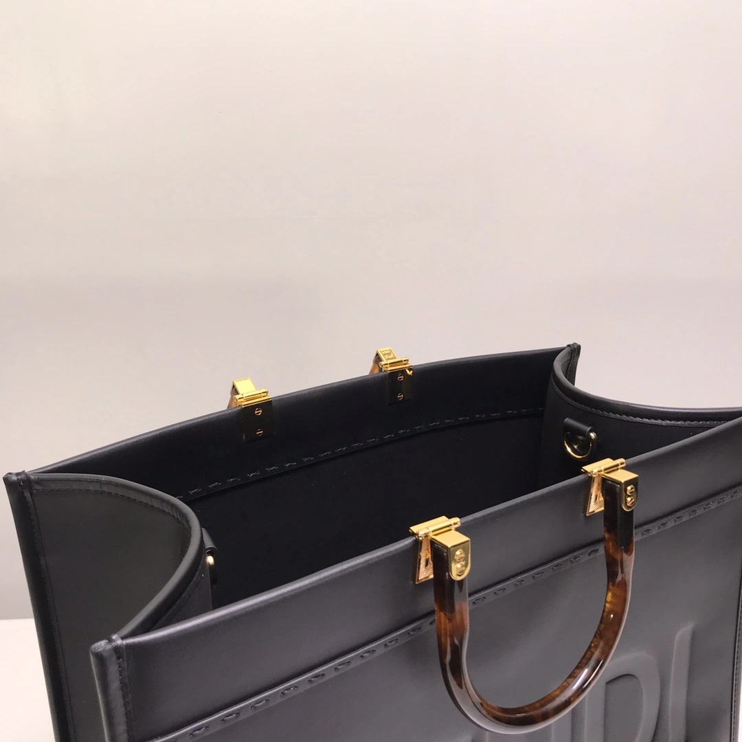 Tailored Fendi Shopping Bags 76671