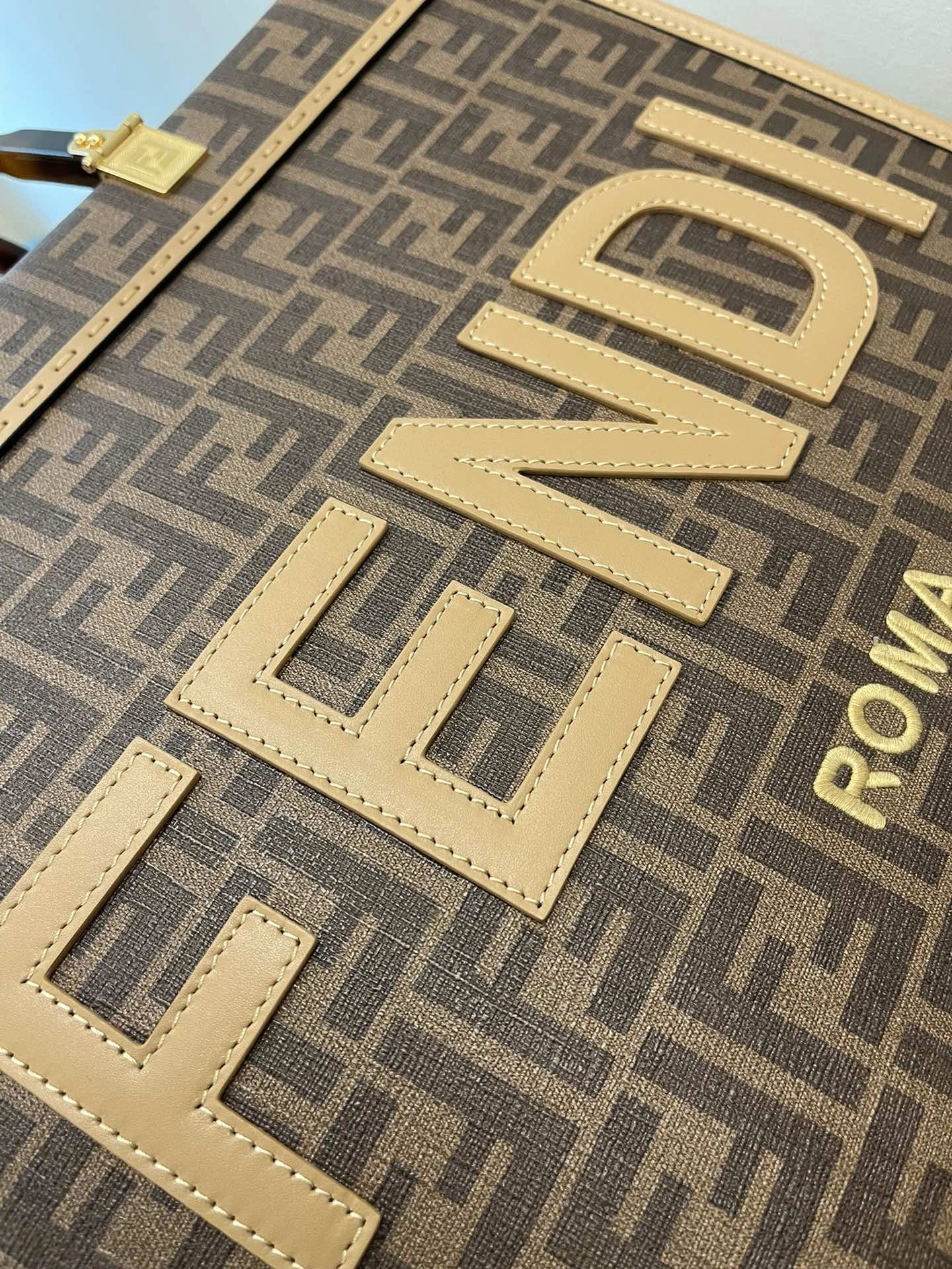 Fendi Shopping Bags WeatherProof 76673