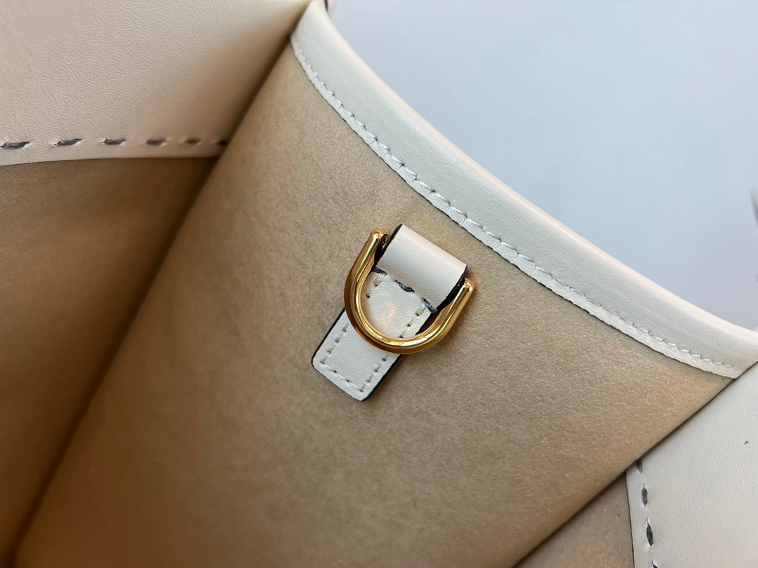 HighQuality Fendi Shopping Bags 76652