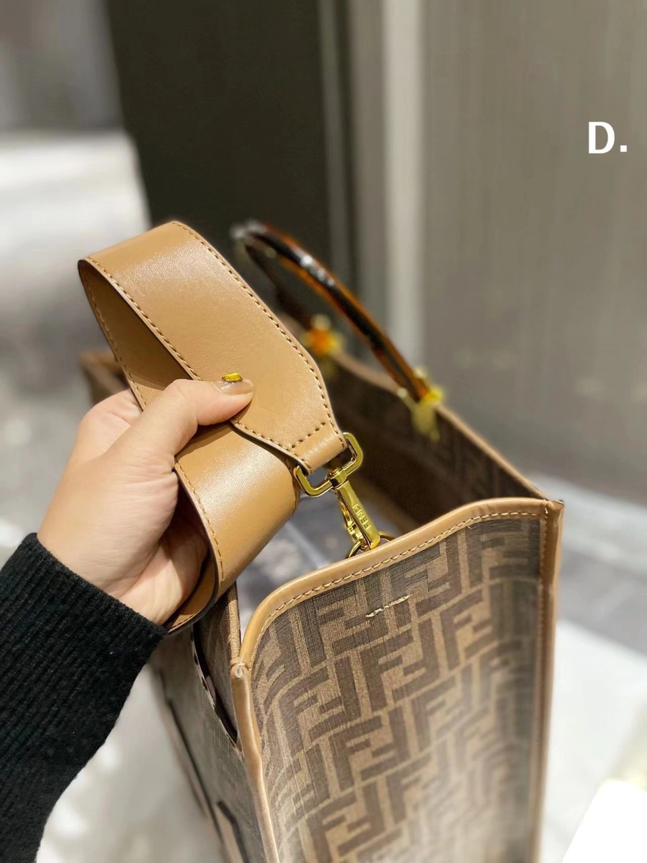 Fendi Shopping Bags Fashionable 76666