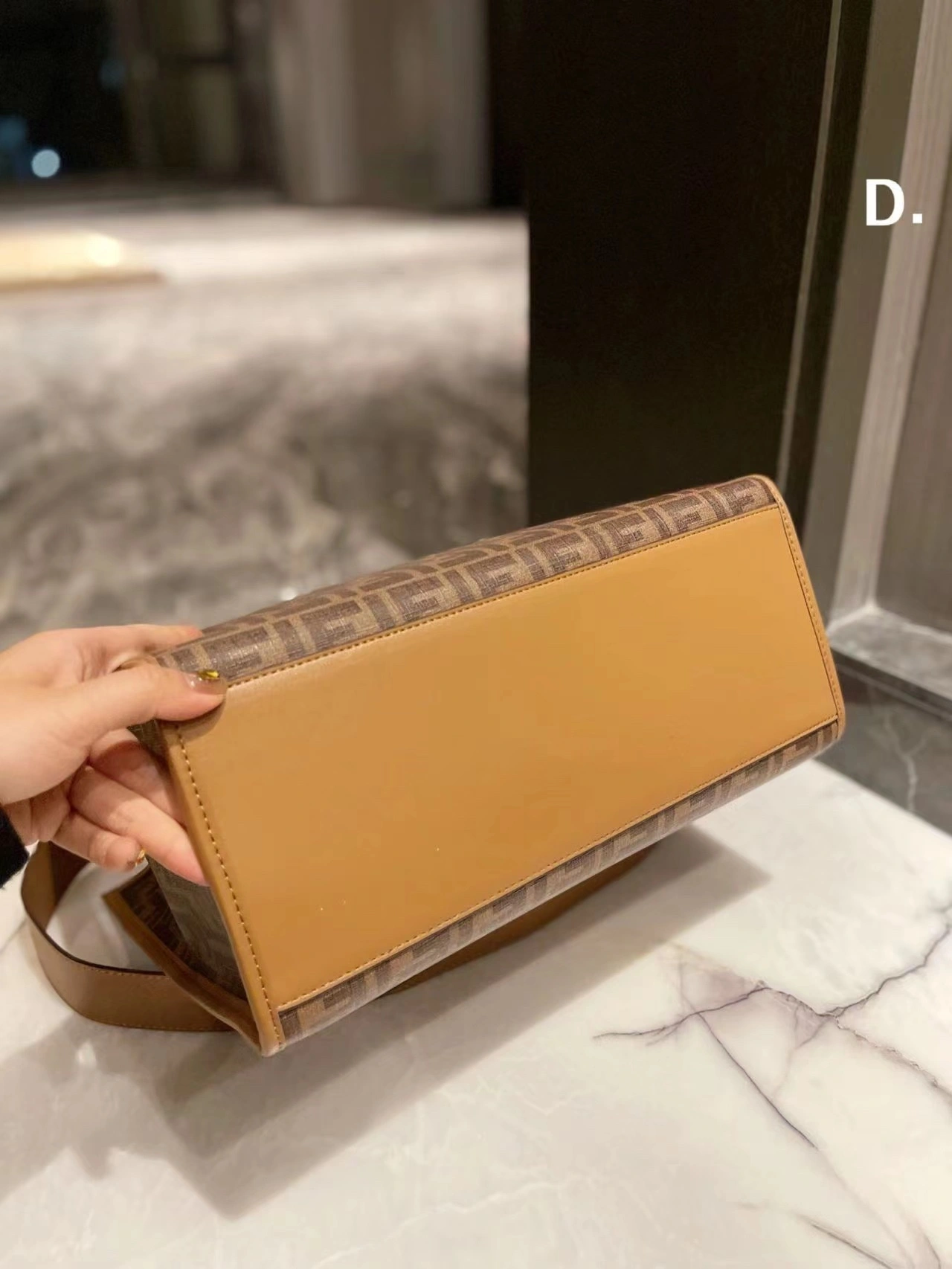 Fendi Shopping Bags Fashionable 76666